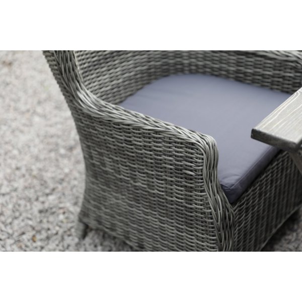 Spisegruppe Scottsdale: Bord 150 cm inkludert 4 stk. Jacksonville lenestoler i grå kunstrotting + Tekstilrens for møbler Spisegruppe Scottsdale: Bord 150 cm inkludert 4 stk. Jacksonville lenestoler i grå kunstrotting + Tekstilrens for møbler