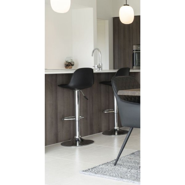 Trondheim Bar krakk - Svart/krom + Møbelføtter Trondheim Bar krakk - Svart/krom + Møbelføtter